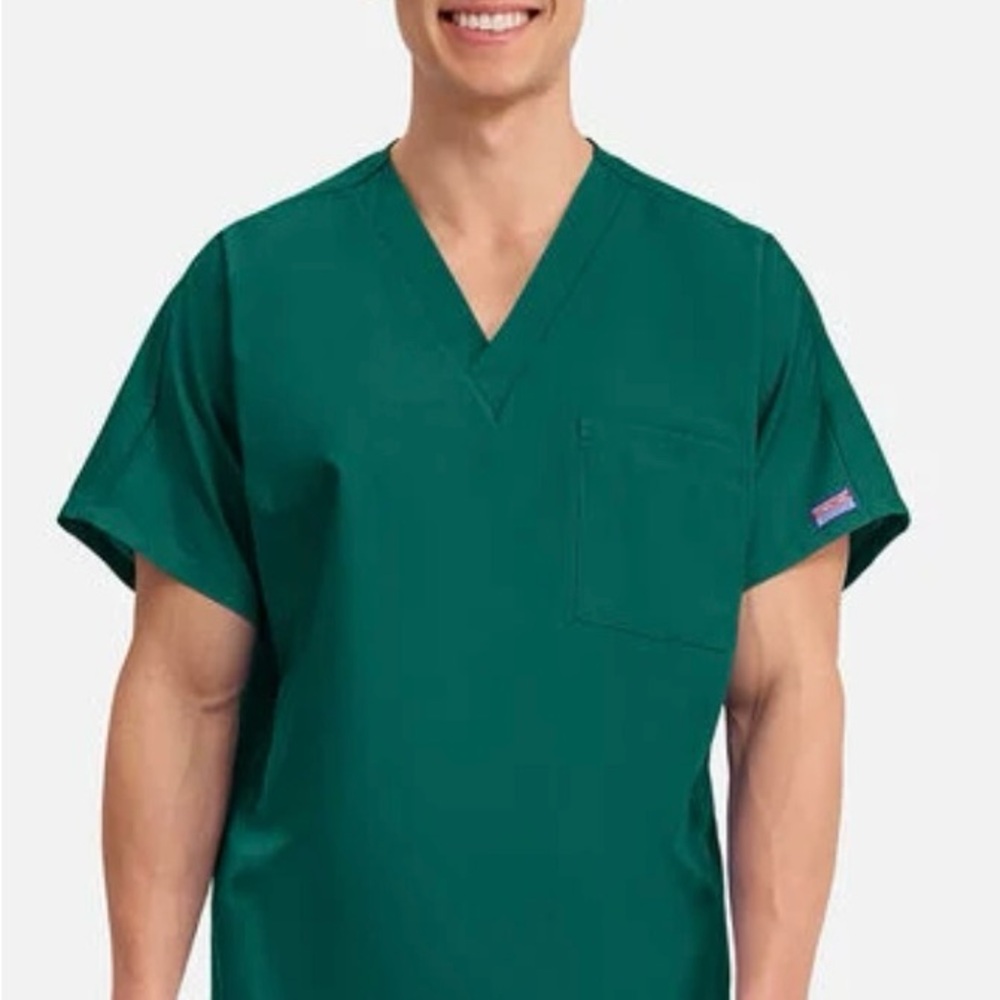 Cherokee Workwear Originals
Hunter Green Unisex V-Neck 1 Pocket Solid Scrub Top